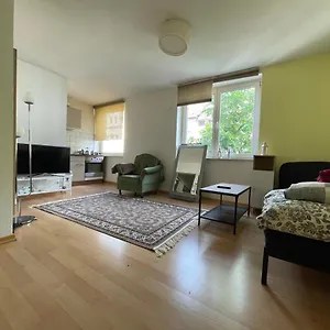  Apartment Mond